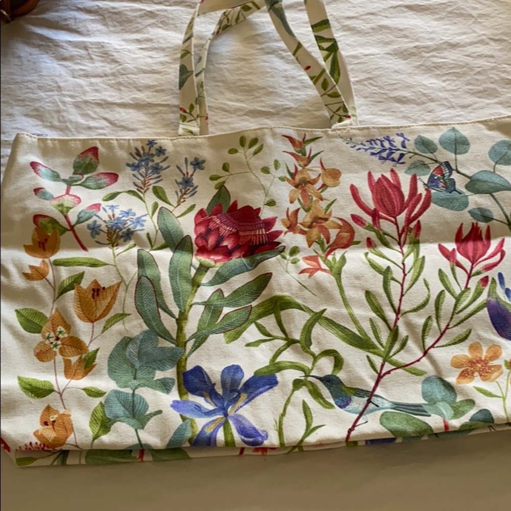 Floral caverns bag